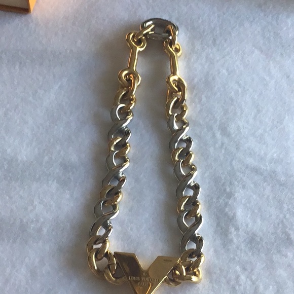 Authentic retired Louis Vuitton necklace - Picture 4 of 8